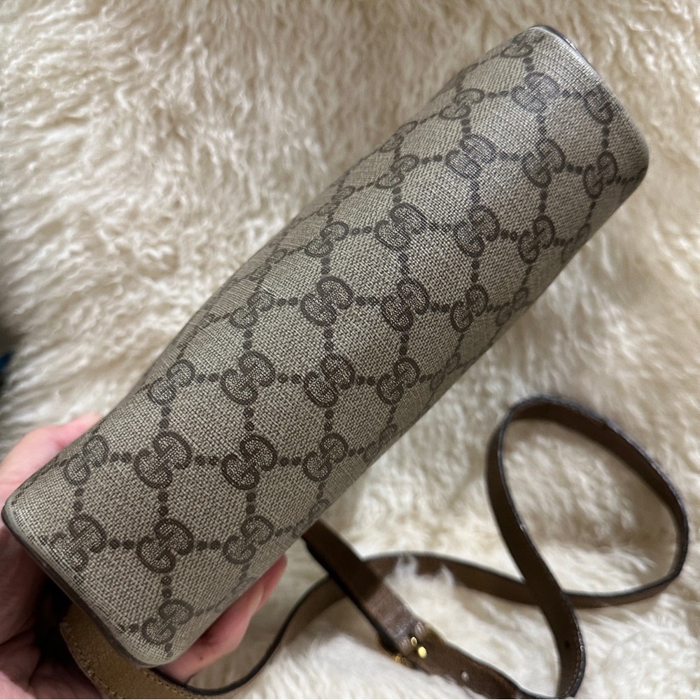 Authentic Vintage Gucci - Picture 13 of 16